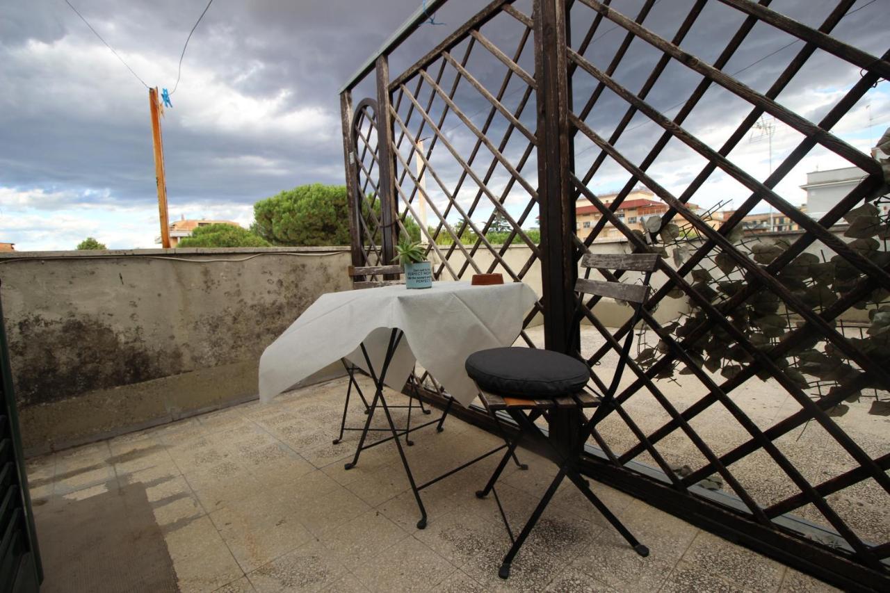 شقة Sunny Rome Attico Con Jacuzzi, Terrazzo E Fibra المظهر الخارجي الصورة
